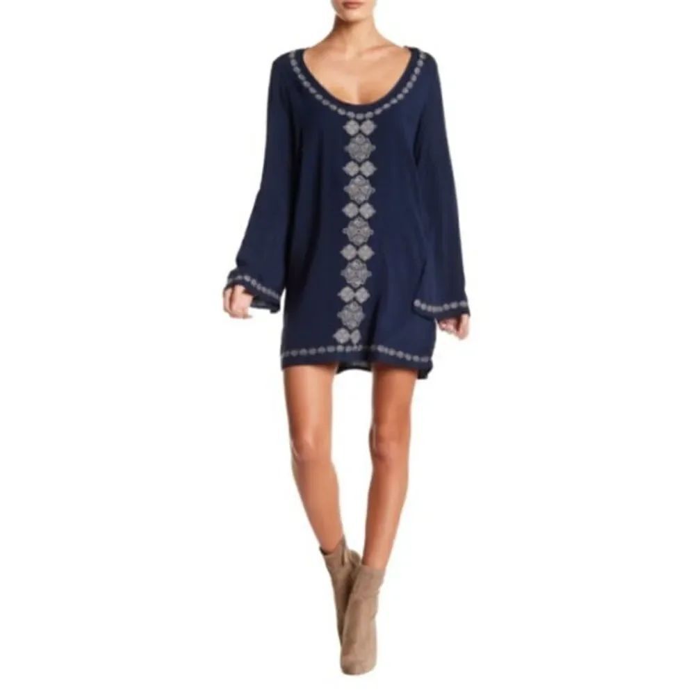 NWT Lovestitch Bell Sleeve Dress -small